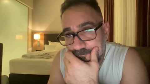 amirsds3298129 online show from February 15, 2026, 6:15 pm