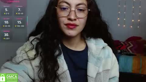 amitlu_ online show from November 13, 2025, 12:42 am