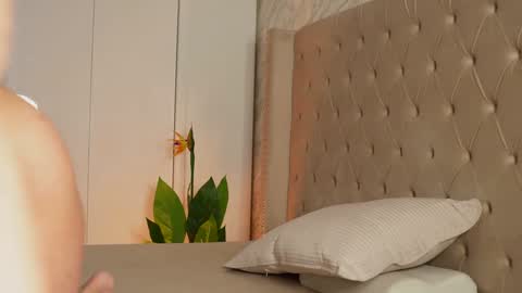 Snapshot of amj_b chatting on March 2, 2026, 9:49 am Amy online show from March 2, 2026, 9:49 am