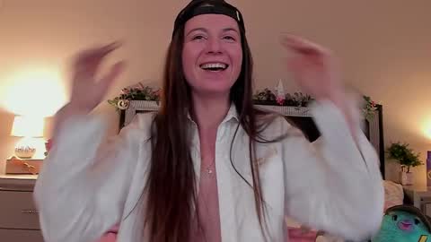 Sandra online show from February 19, 2025, 2:12 am