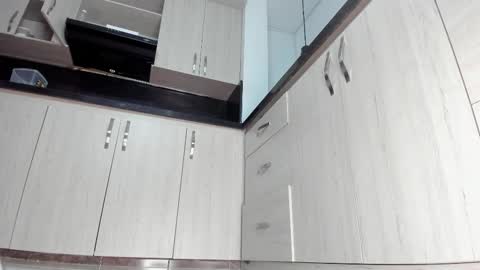 Amelya online show from December 15, 2025, 8:46 pm