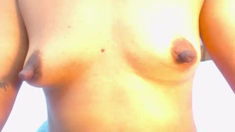Snapshot of ammy_ronan chatting on December 15, 2024, 3:20 pm IM AMMY online show from December 15, 2024, 3:20 pm