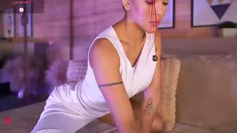 Ammy Scott  online show from November 14, 2025, 8:07 pm