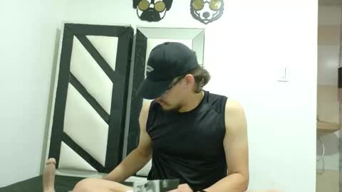 Josue AMo online show from October 17, 2025, 10:01 pm
