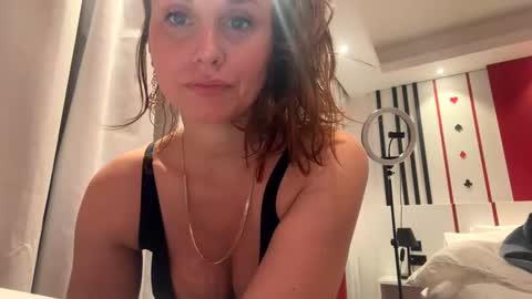 amolika online show from February 4, 2026, 11:42 pm