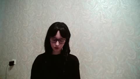 Amomira honeyx online show from May 25, 2026, 3:45 am