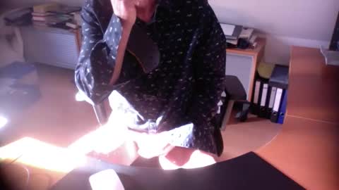 Amor2200 online show from November 5, 2025, 11:10 am