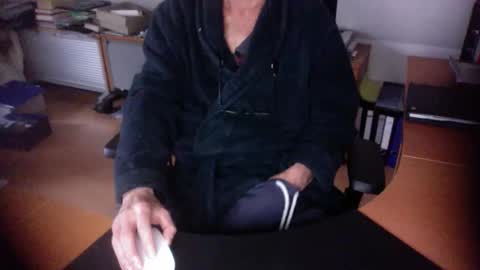 Amor2200 online show from November 14, 2025, 10:36 am