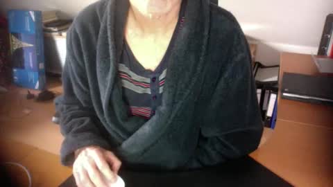 Amor2200 online show from January 11, 2026, 8:19 am