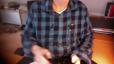 Snapshot of amor2200 chatting on February 6, 2026, 10:29 am Amor2200 online show from February 6, 2026, 10:29 am