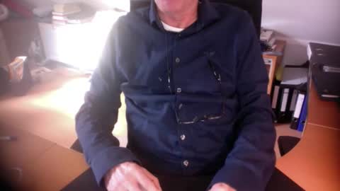 Snapshot of amor2200 chatting on February 19, 2026, 9:38 am Amor2200 online show from February 19, 2026, 9:38 am