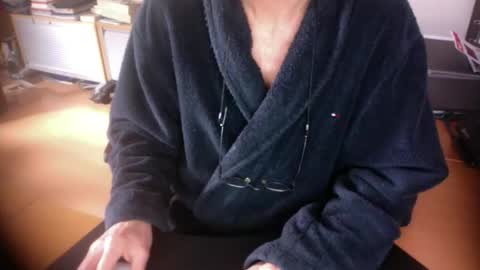 Snapshot of amor2200 chatting on February 21, 2026, 10:05 am Amor2200 online show from February 21, 2026, 10:05 am