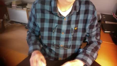 Snapshot of amor2200 chatting on February 23, 2026, 8:12 am Amor2200 online show from February 23, 2026, 8:12 am