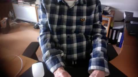 Snapshot of amor2200 chatting on March 2, 2026, 8:10 am Amor2200 online show from March 2, 2026, 8:10 am