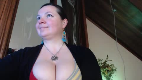 amorelara online show from February 22, 2025, 8:29 am