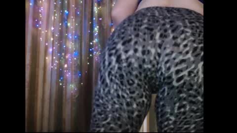 amorelara online show from November 19, 2025, 12:49 pm