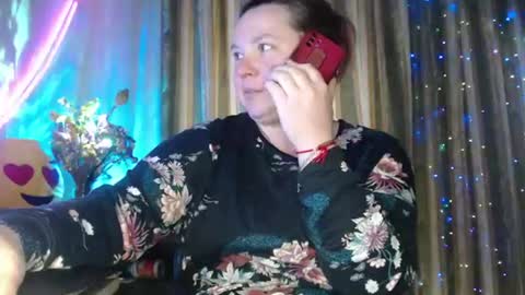amorelara online show from July 13, 2026, 12:08 pm