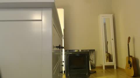 Snapshot of amoremeoww chatting on March 3, 2025, 2:47 am miss unforgettable online show from March 3, 2025, 2:47 am