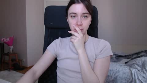 Snapshot of amoremeoww chatting on April 10, 2026, 10:31 am miss unforgettable online show from April 10, 2026, 10:31 am