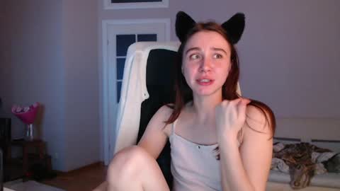 Snapshot of amoremeoww chatting on April 12, 2026, 10:04 pm miss unforgettable online show from April 12, 2026, 10:04 pm
