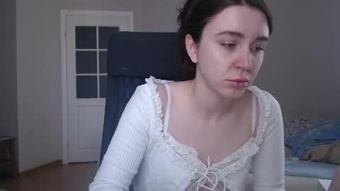 Snapshot of amoremeoww chatting on April 19, 2026, 1:10 pm miss unforgettable online show from April 19, 2026, 1:10 pm