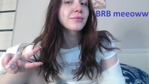 Snapshot of amoremeoww chatting on April 27, 2026, 9:24 pm miss unforgettable online show from April 27, 2026, 9:24 pm