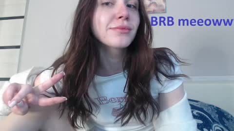 Snapshot of amoremeoww chatting on May 20, 2026, 5:52 pm miss unforgettable online show from May 20, 2026, 5:52 pm