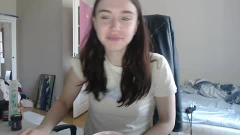 Snapshot of amoremeoww chatting on May 23, 2026, 2:32 pm miss unforgettable online show from May 23, 2026, 2:32 pm