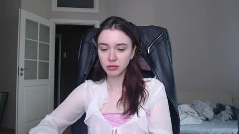 Snapshot of amoremeoww chatting on May 24, 2026, 12:43 pm miss unforgettable online show from May 24, 2026, 12:43 pm