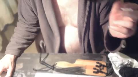 amslave4f online show from October 22, 2025, 7:41 am