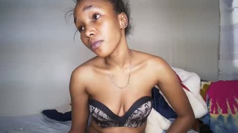 Snapshot of amunetlover chatting on April 2, 2026, 9:07 am shantel online show from April 2, 2026, 9:07 am