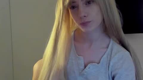 Snapshot of amy1_1 chatting on October 7, 2025, 3:25 am amy1_1 online show from October 7, 2025, 3:25 am