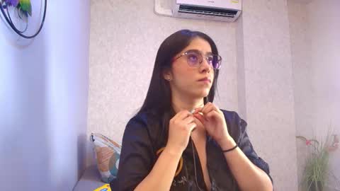 amy__wats0n online show from December 18, 2025, 7:09 pm