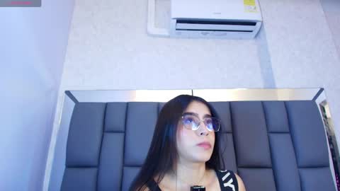 amy__wats0n online show from April 6, 2026, 7:04 pm