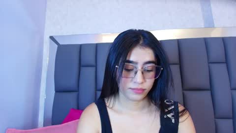 amy__wats0n online show from May 4, 2026, 7:10 pm