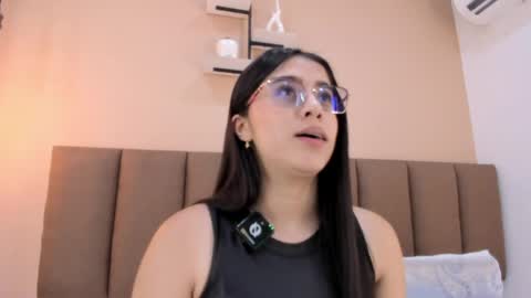 amy__wats0n online show from June 3, 2026, 7:08 pm