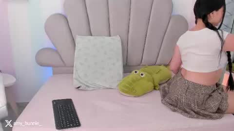 Snapshot of amy_bunniie chatting on July 6, 2026, 10:01 pm Amy online show from July 6, 2026, 10:01 pm