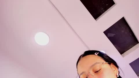 Aleja   online show from November 22, 2025, 3:05 am