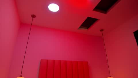 Aleja   online show from November 30, 2025, 7:07 pm