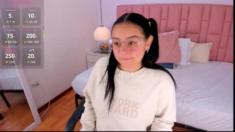 Aleja   online show from December 14, 2025, 3:01 am