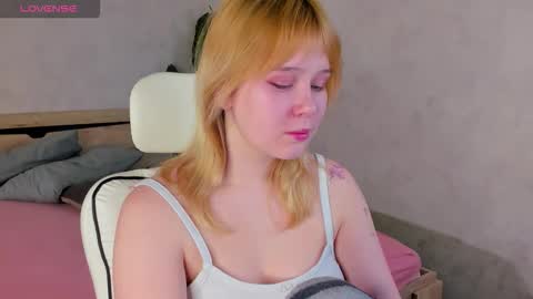 Amy online show from December 4, 2025, 12:09 am