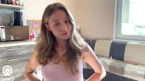 amy_meoww online show from September 25, 2025, 10:19 am