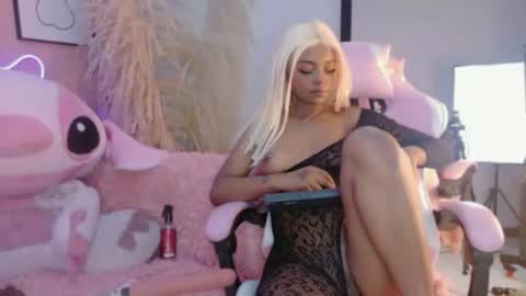 Snapshot of amy_miller2 chatting on June 16, 2026, 8:00 pm Amy online show from June 16, 2026, 8:00 pm