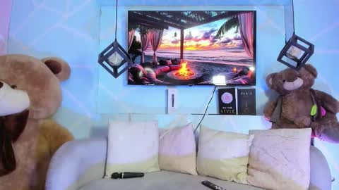 Emy Noa  online show from March 3, 2026, 12:39 am