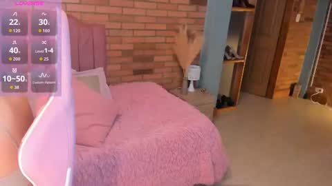 Snapshot of amy_sophiaa chatting on July 9, 2026, 11:03 am Amy sophia 3 online show from July 9, 2026, 11:03 am