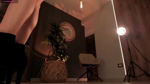 Amy Armstrong online show from January 10, 2025, 4:12 am