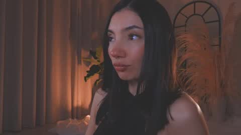 Amy Armstrong online show from September 20, 2025, 12:22 am