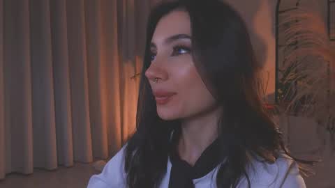 Amy Armstrong online show from September 23, 2025, 12:46 am