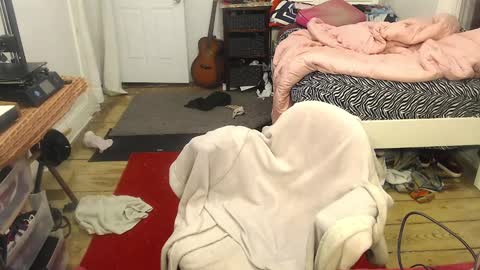 Snapshot of amyattack chatting on January 16, 2025, 10:42 am Trashely Gimpson online show from January 16, 2025, 10:42 am