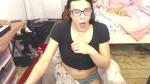 Snapshot of amyattack chatting on February 2, 2025, 11:51 am Trashely Gimpson online show from February 2, 2025, 11:51 am